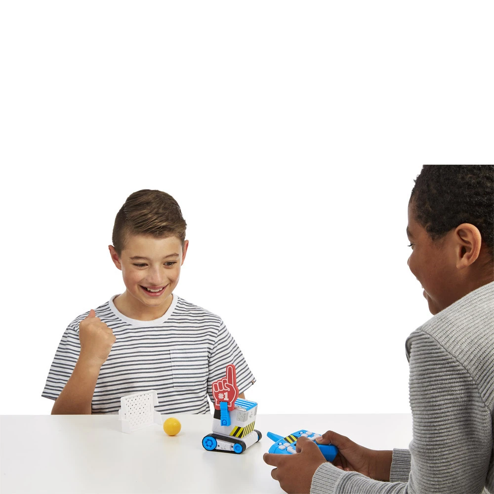 Really Rad Robots - MiBro Remote Control Robot 4 Really Rad Robots - MiBro Remote Control Robot - Image 4