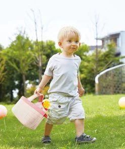 Hape Toddler Picnic Basket -Discoveroo Sales Store UG HE3179 2